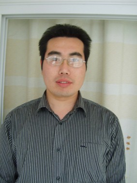 李前龙