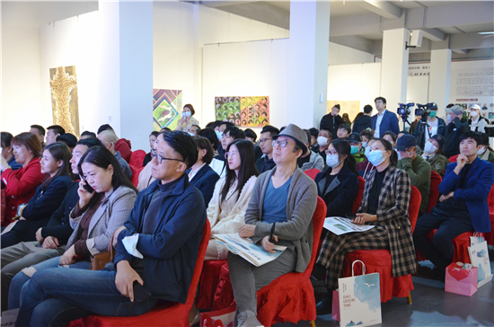 醉美中国——青年艺术家推介展在醉美中国美术馆拉开帷幕。