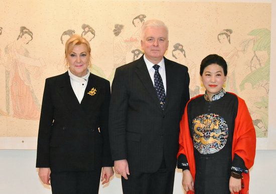 常美娟国画艺术亮相斯洛伐克驻华大使馆