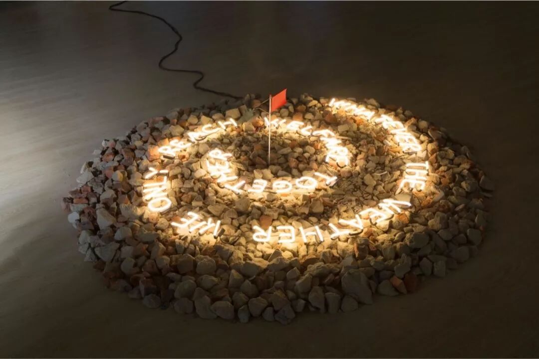 100